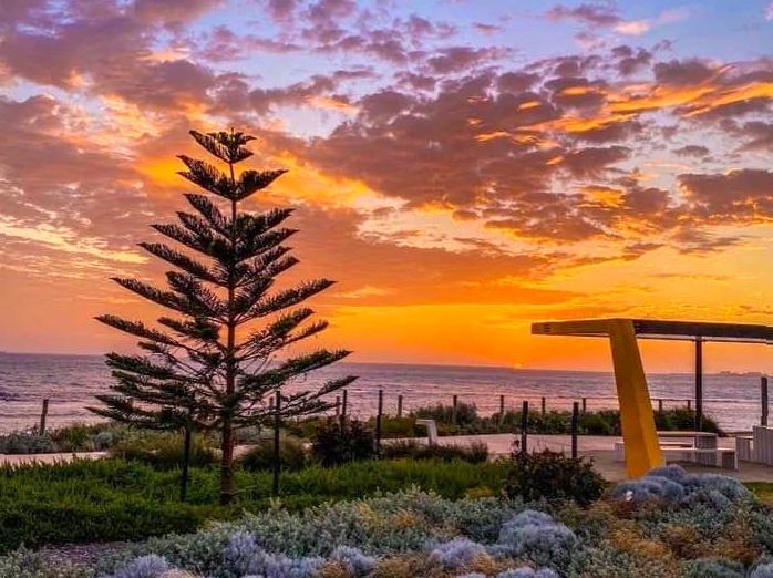 myschoolnotebook | Visiting Geraldton: Coastal Beauty and History