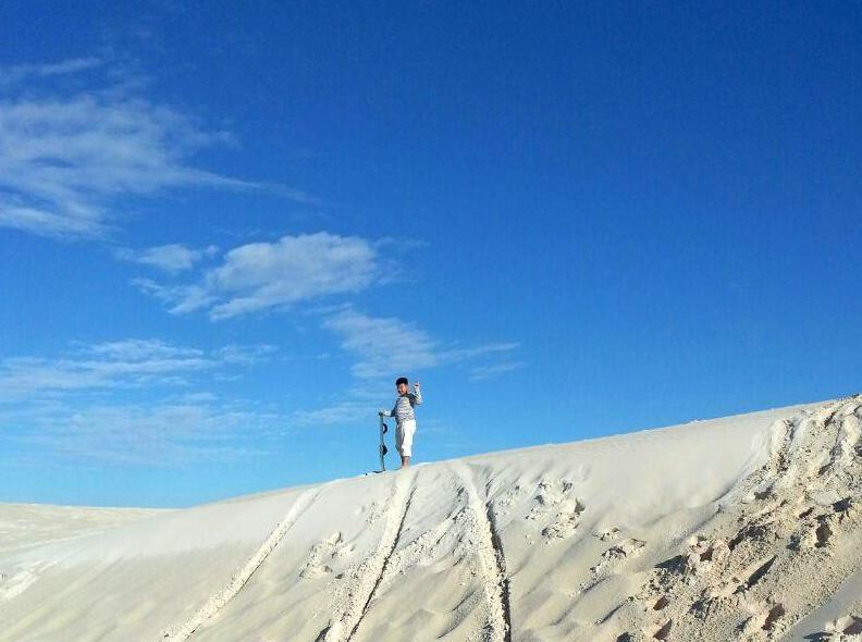 myschoolnotebook | Sandboarding at Lancelin Sand Dunes: A Guide